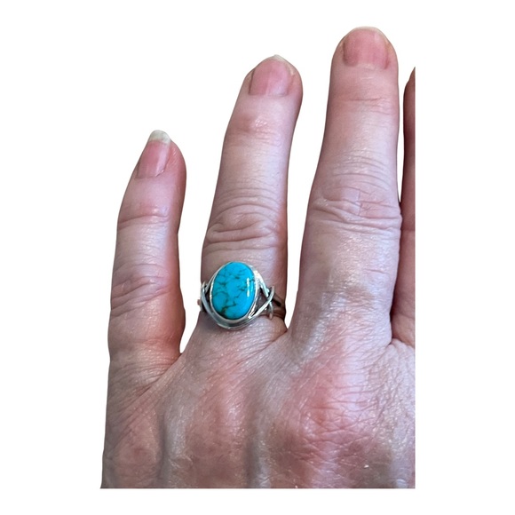 Aztec NV Turquoise Size 8. 9x13mm Bezel Set w/ side crosses in Sterling Silver. - Picture 2 of 12